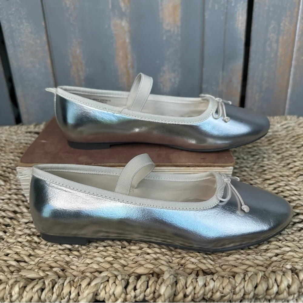 Crewcuts Girl's Strappy Ballet Flats Shinny Silver Sz K2 NWOB